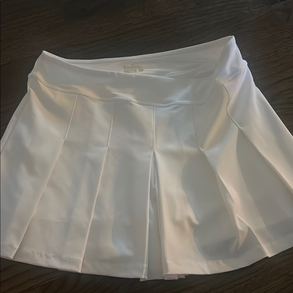 Lilly Pulitzer Luxletic White Skirt - Picture 1 of 2